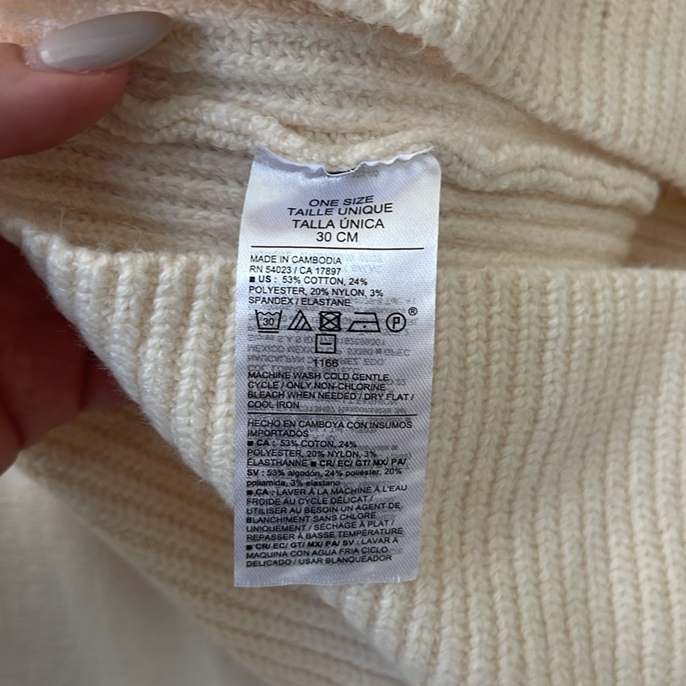 Old Navy Rib-Knit Cream Winter Balaclava - Picture 4 of 5